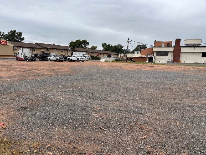 More Photos Of 865 US Route 1, Iselin Land For Lease