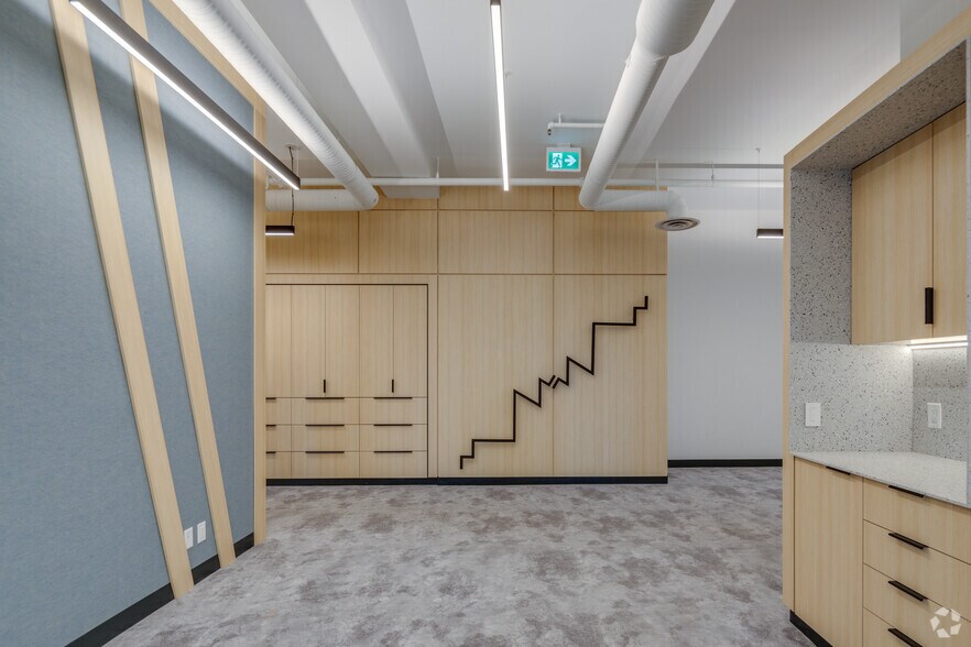 More Photos Of 112 6th Av E, Vancouver Unknown For Lease