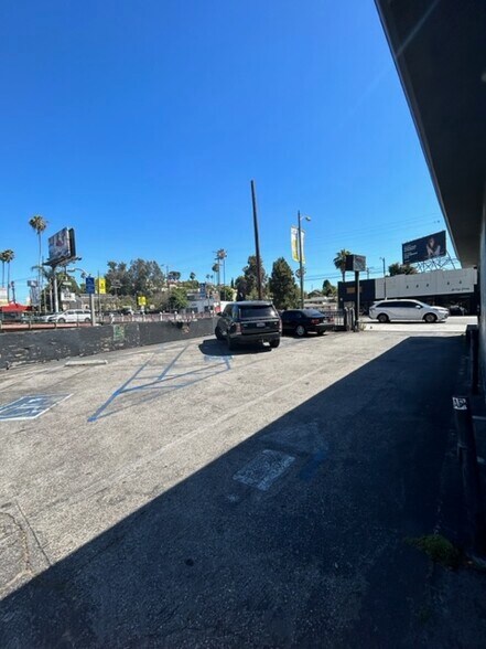 More Photos Of 2861 W Sunset Blvd, Los Angeles Restaurant For Lease