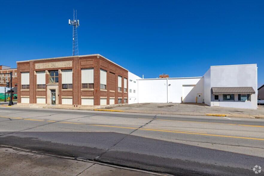 More Photos Of 200 1st Ave E, Newton Office For Sale