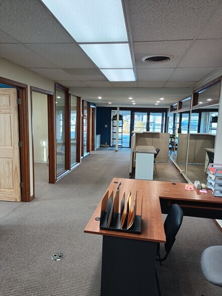 More Photos Of 4921 E State St, Rockford Office For Sale
