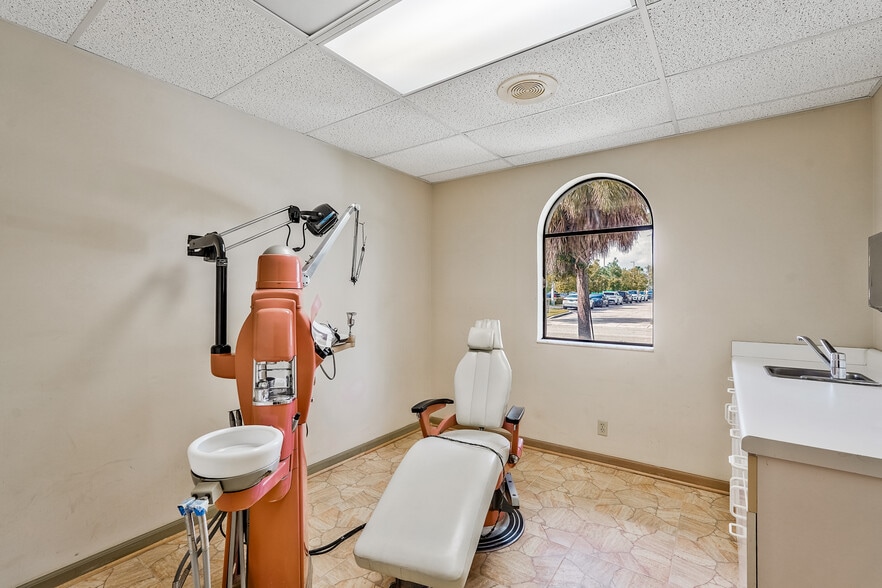 More Photos Of 505 SE 6th Ave, Delray Beach Medical For Sale
