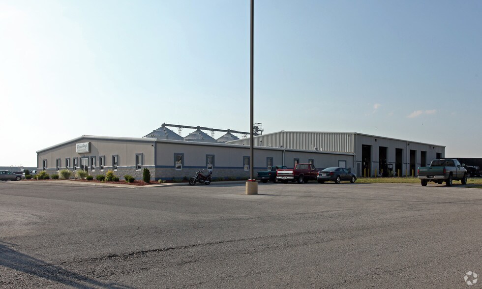 More Photos Of 1827 Sandusky St, Fostoria Warehouse For Sale