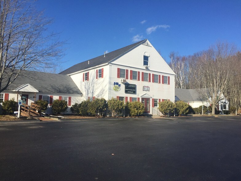More Photos Of 1216 Portland Rd, Arundel Medical For Sale
