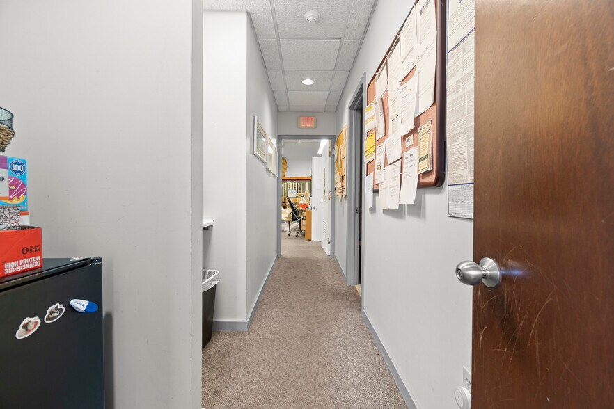 More Photos Of 410 S Main St, Pleasantville Office For Sale