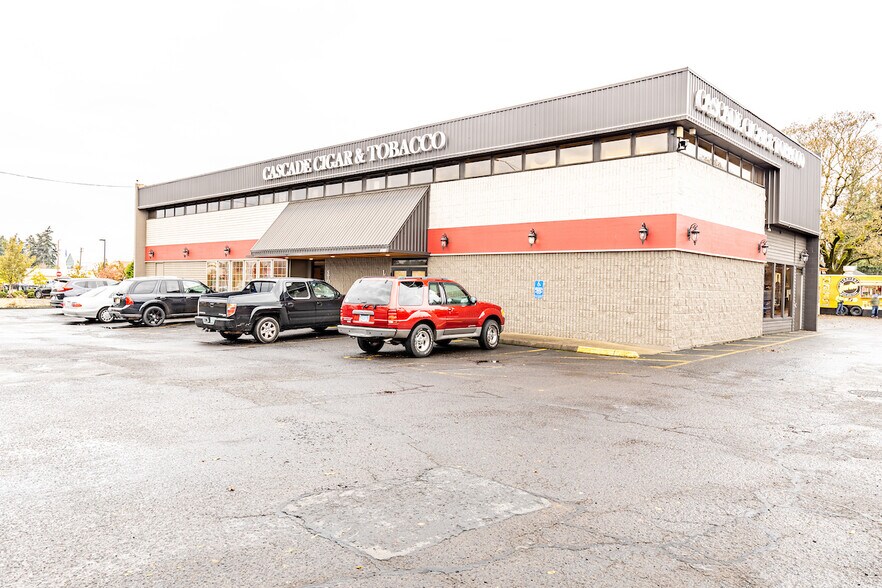 More Photos Of 9691 SE 82nd Ave, Happy Valley Storefront Retail Office For Sale