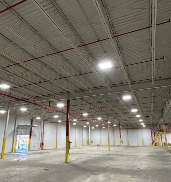 More Photos Of 660 Bessemer Super Hwy, Birmingham Warehouse For Lease