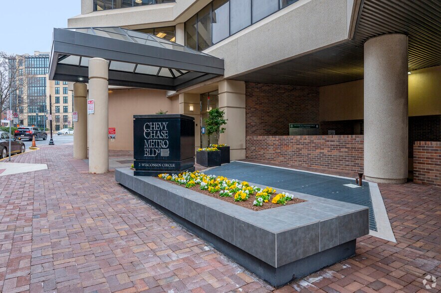 More Photos Of 2 Wisconsin Cir, Chevy Chase Office For Lease