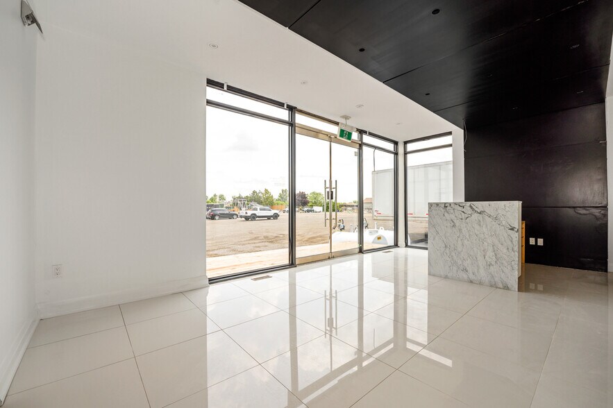 More Photos Of 11840 Keele St, Vaughan Office For Sale