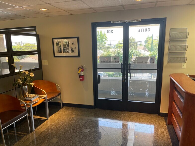 More Photos Of 144-148 E Foothill Blvd, Arcadia Office For Sale