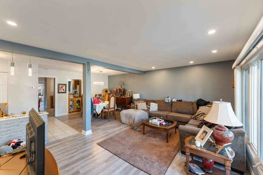 More Photos Of 732 Morin St, Ottawa Apartments For Sale