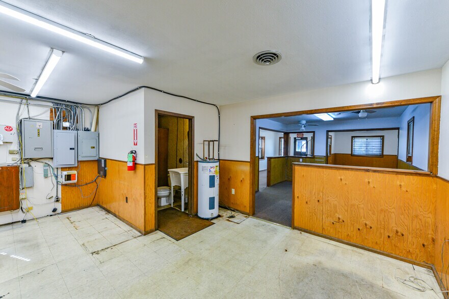More Photos Of 6556 Jonas Pl, Berkeley Warehouse For Sale