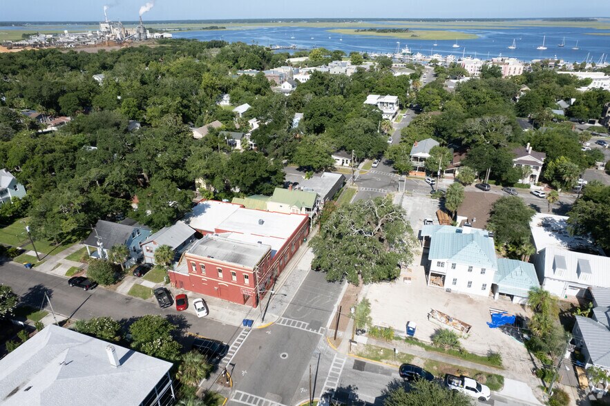 More Photos Of 516 Ash St, Fernandina Beach Freestanding For Lease