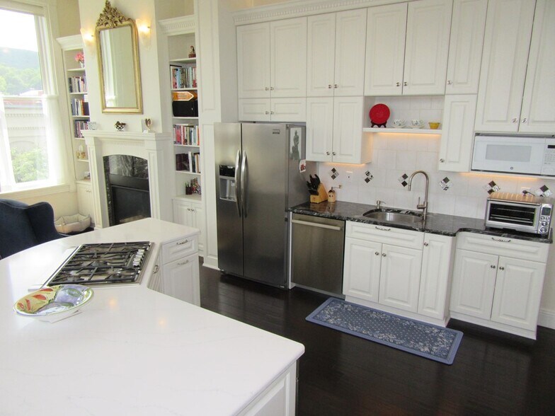 More Photos Of 29 E Market St, Corning Office Residential For Lease