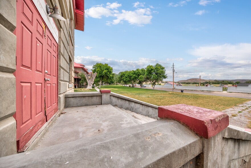 More Photos Of 2155 Paddock Ave, Weiser Office For Sale