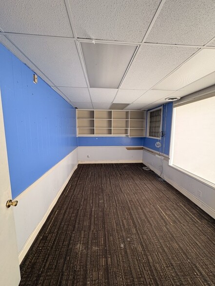 More Photos Of 1808 S Anthony Blvd, Fort Wayne Unknown For Lease