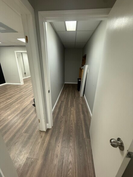 More Photos Of 308 E Molloy Rd, Syracuse Storefront Retail Office For Lease