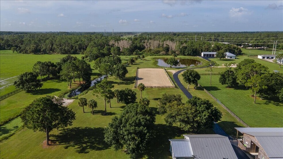 More Photos Of 10910 Ruden Rd, North Fort Myers Specialty For Sale