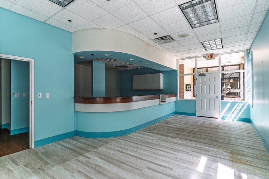 More Photos Of 7855 N Point Pky, Alpharetta Freestanding For Lease