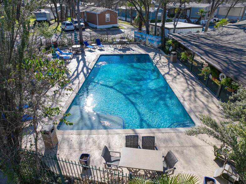 More Photos Of 7901 E Ben White Blvd, Austin Manufactured Housing Mobile Home Park For Sale