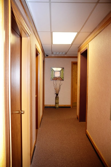 More Photos Of 1510 Poole Blvd, Yuba City Office For Lease