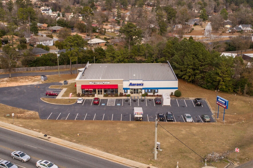 Primary Photo Of 4696 Log Cabin Dr, Macon-Bibb Storefront Retail Office For Sale