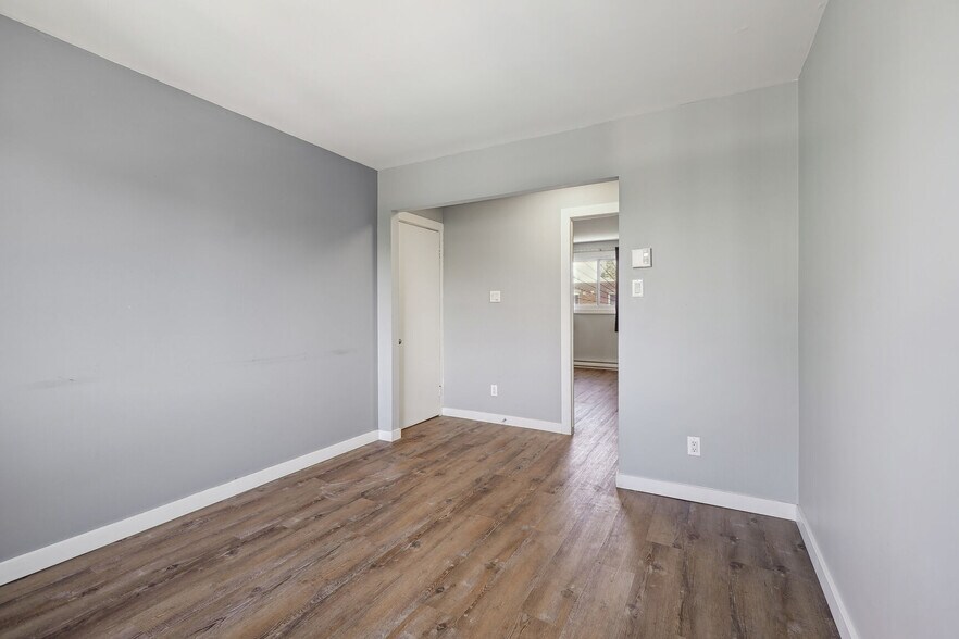 More Photos Of 336 Boul Curé-Poirier E, Longueuil Apartments For Sale