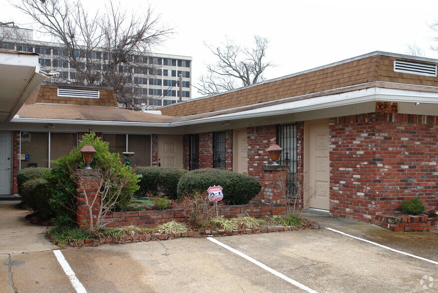 More Photos Of 754 N President St, Jackson Office Residential For Sale