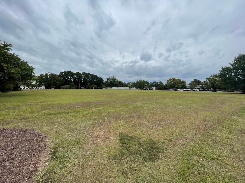 More Photos Of 1219-1221 Parkway Dr, Goldsboro Land For Sale