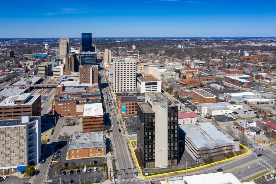 More Photos Of 301 E Main St, Lexington Office For Lease