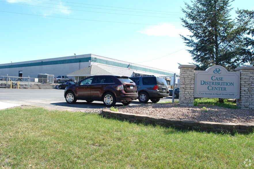 More Photos Of 1024 Hazel St N, Saint Paul Warehouse For Lease