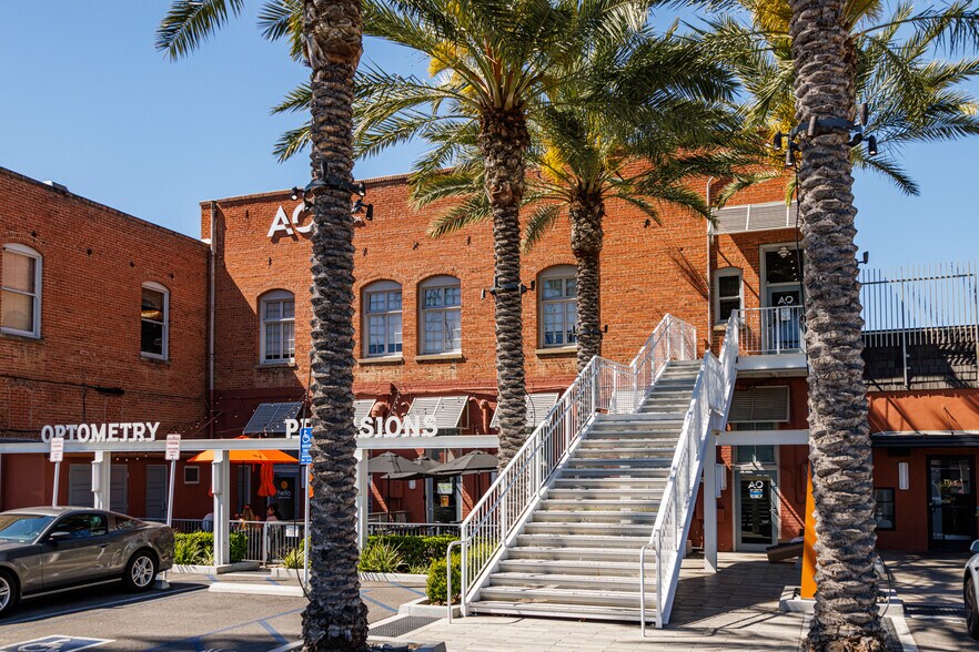 More Photos Of 144 N Glassell St, Orange Storefront Retail Office For Lease