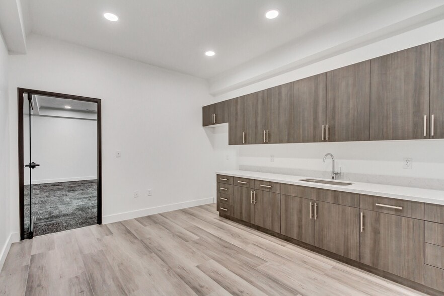 More Photos Of 2550 Washington Blvd, Ogden Office For Lease