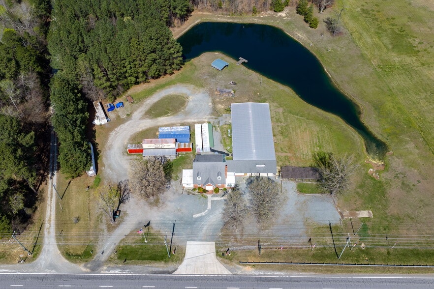 More Photos Of 6663 Highway 58, Buffalo Junction Storefront Retail Office For Sale