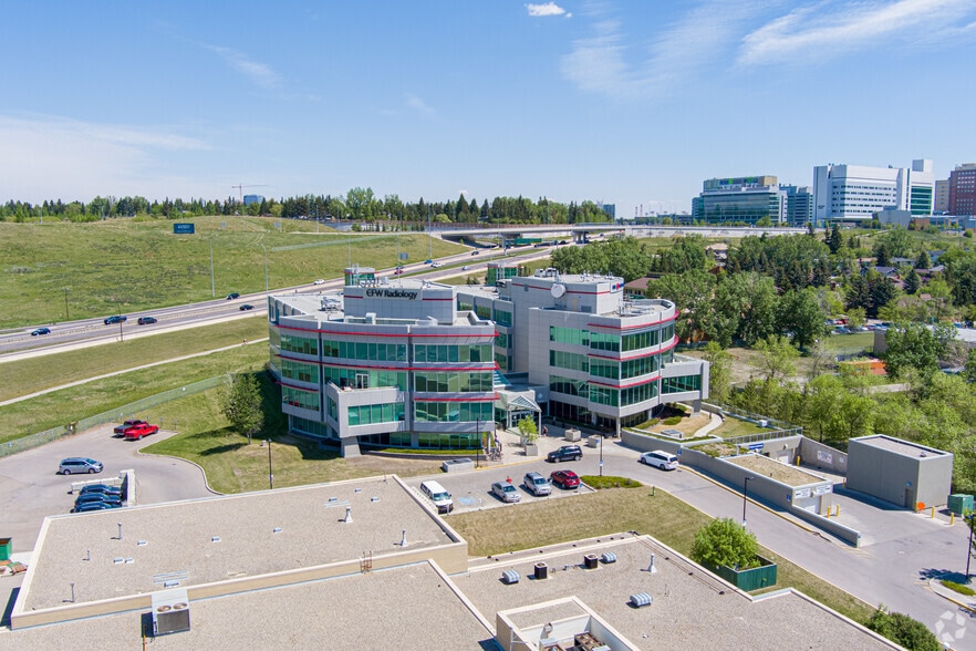 More Photos Of 1000-2000 Veteran's Pl NW, Calgary Medical For Lease