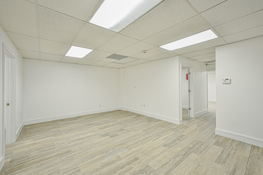 More Photos Of 102 S Shaver St, Pasadena Warehouse For Sale