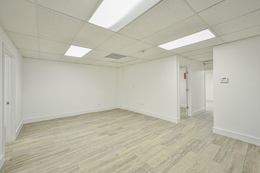 More Photos Of 102 S Shaver St, Pasadena Warehouse For Lease