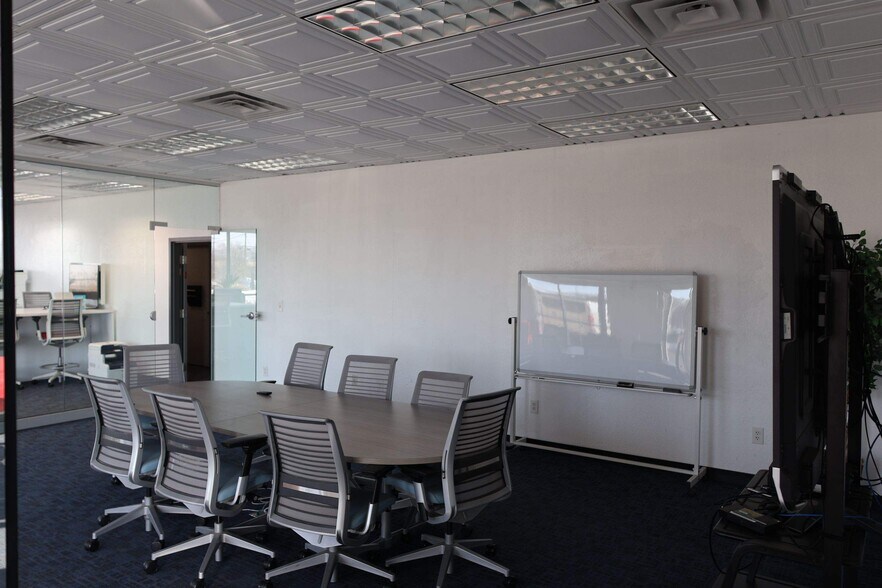 More Photos Of 6800 Northern Blvd, East Syracuse Truck Terminal For Sale