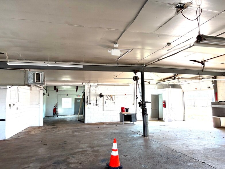 More Photos Of 27 Brooks Ave, Morrisville Service For Sale