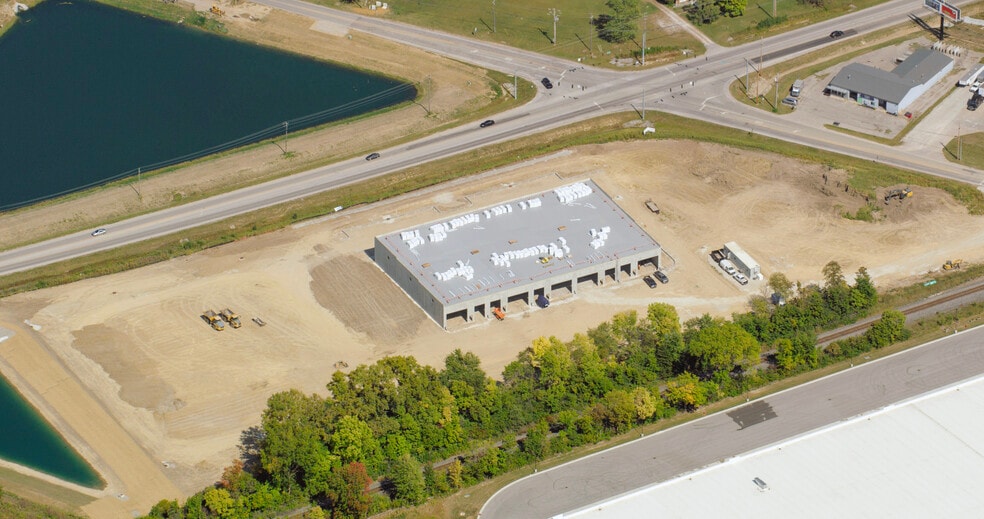 More Photos Of 9863 E US Highway 136, Brownsburg Warehouse For Lease