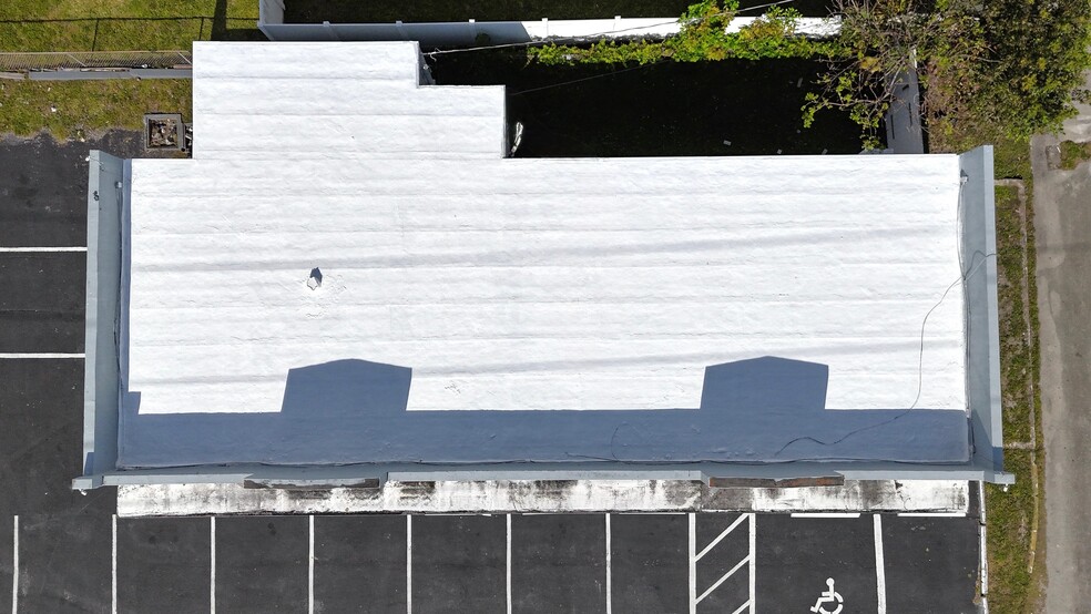 More Photos Of 3000 N 22nd Ave, Hollywood Freestanding For Sale