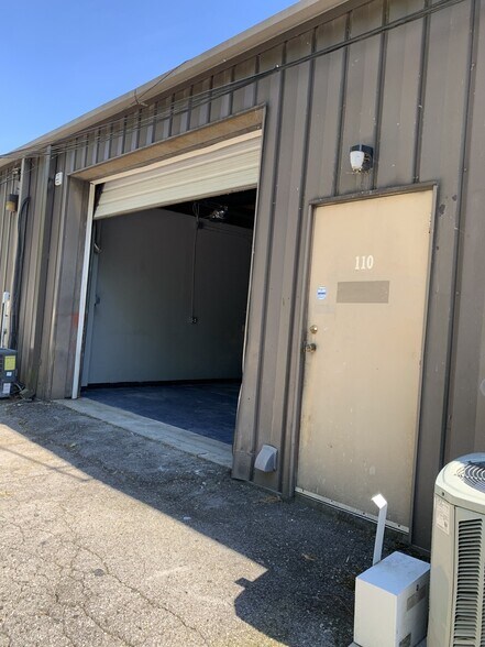 More Photos Of 105 Southeast Pky, Franklin Office For Sale