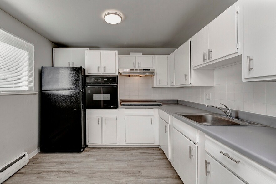 More Photos Of 1601-1645 Joliet St, Aurora Apartments For Sale