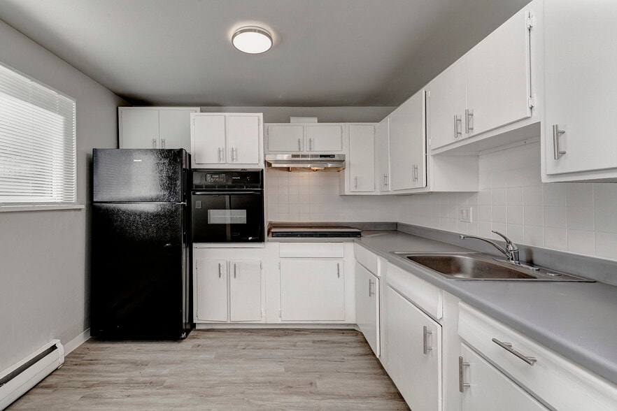 More Photos Of 1601 Joliet St, Aurora Apartments For Sale