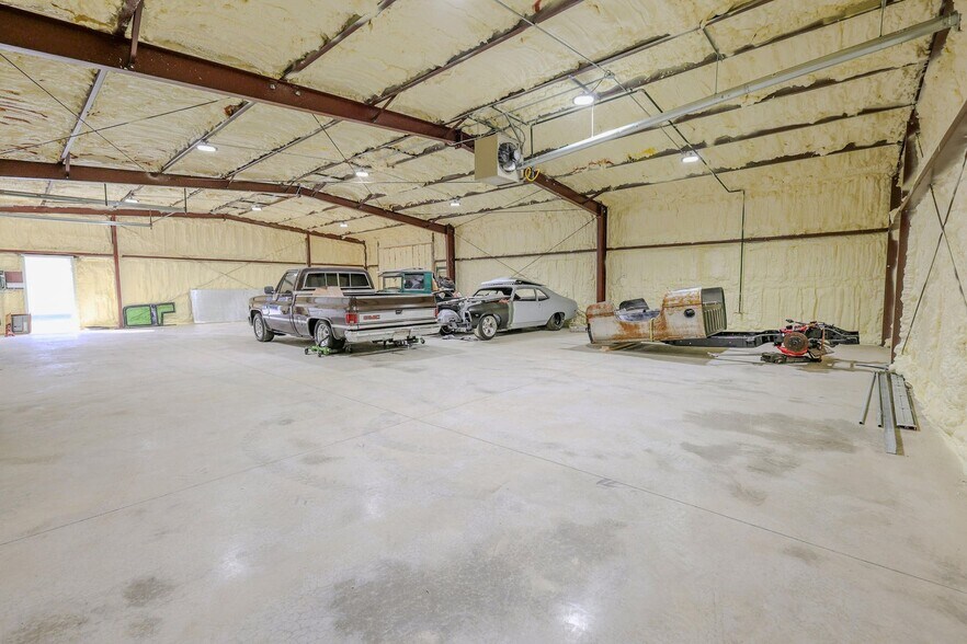 More Photos Of 380 S Main St, De Graff Light Manufacturing For Sale