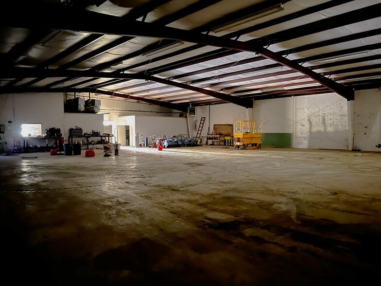 More Photos Of 2356 W Goodman Rd, Horn Lake Freestanding For Lease