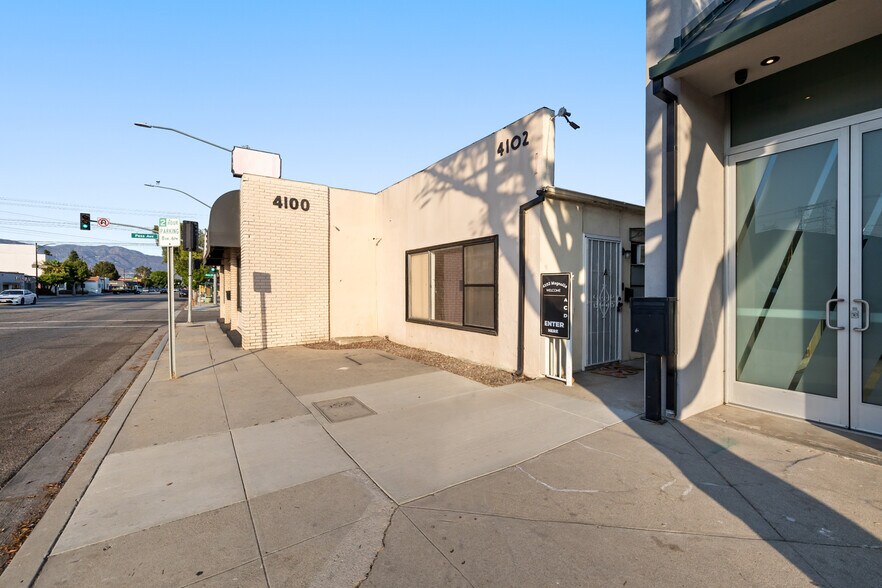 More Photos Of 4100-4102 W Magnolia Blvd, Burbank Storefront For Sale