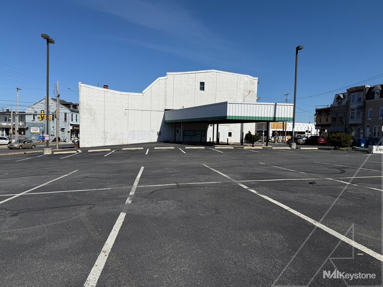 More Photos Of 936 N 9th St, Reading Bank For Sale