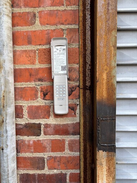 More Photos Of 918 Rickenbach St, Pittsburgh Distribution For Sale