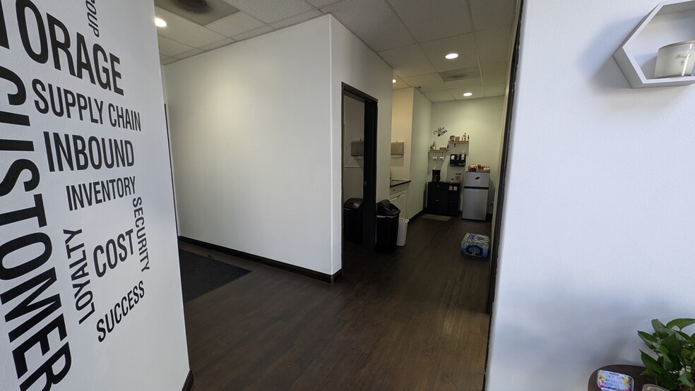 More Photos Of 6638 Doolittle Ave, Riverside Warehouse For Sale